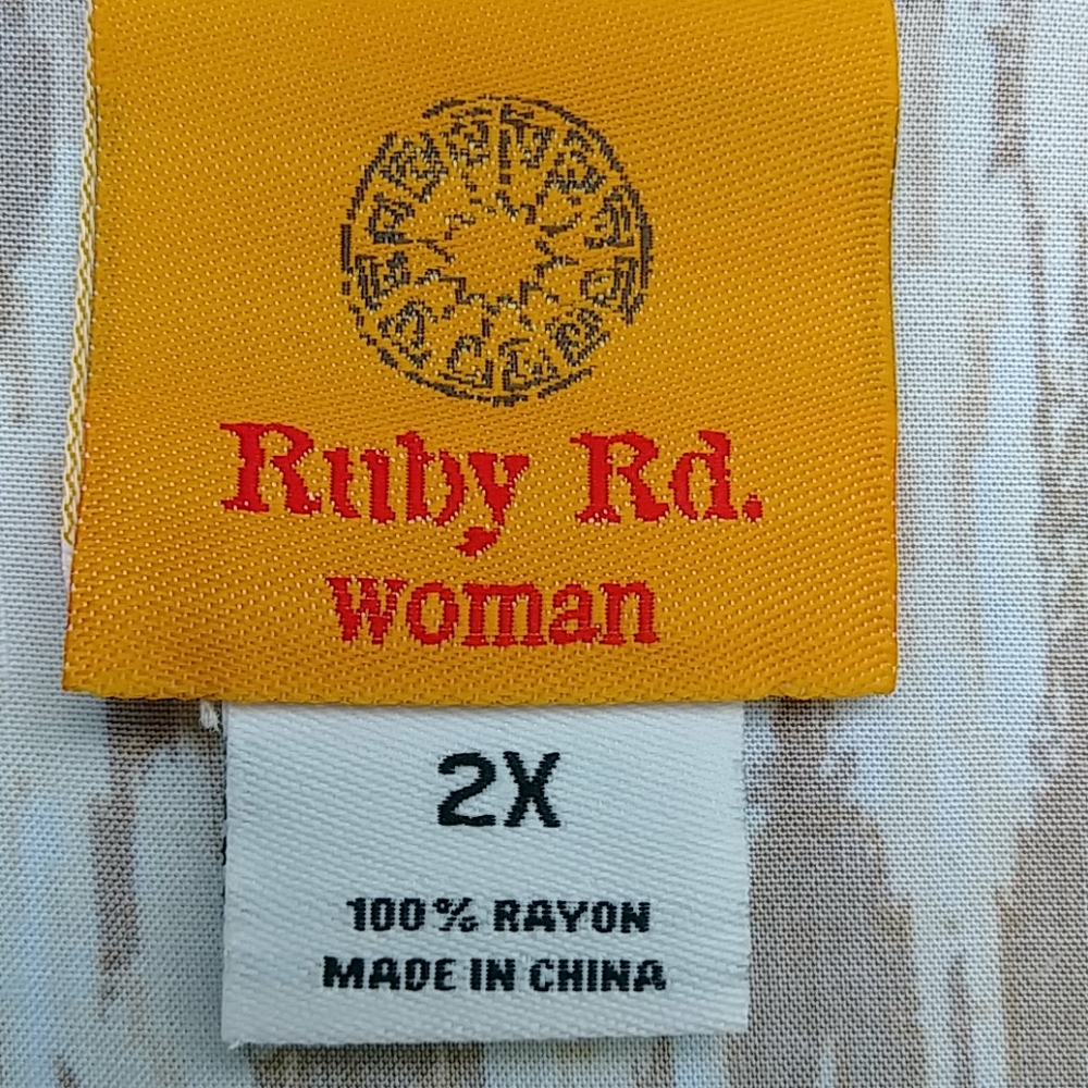 Ruby Rd. Women's Top. - Picture 6 of 6